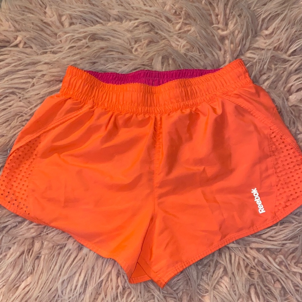 WOMEN REEBOK RUNNING SHORT SIZE M